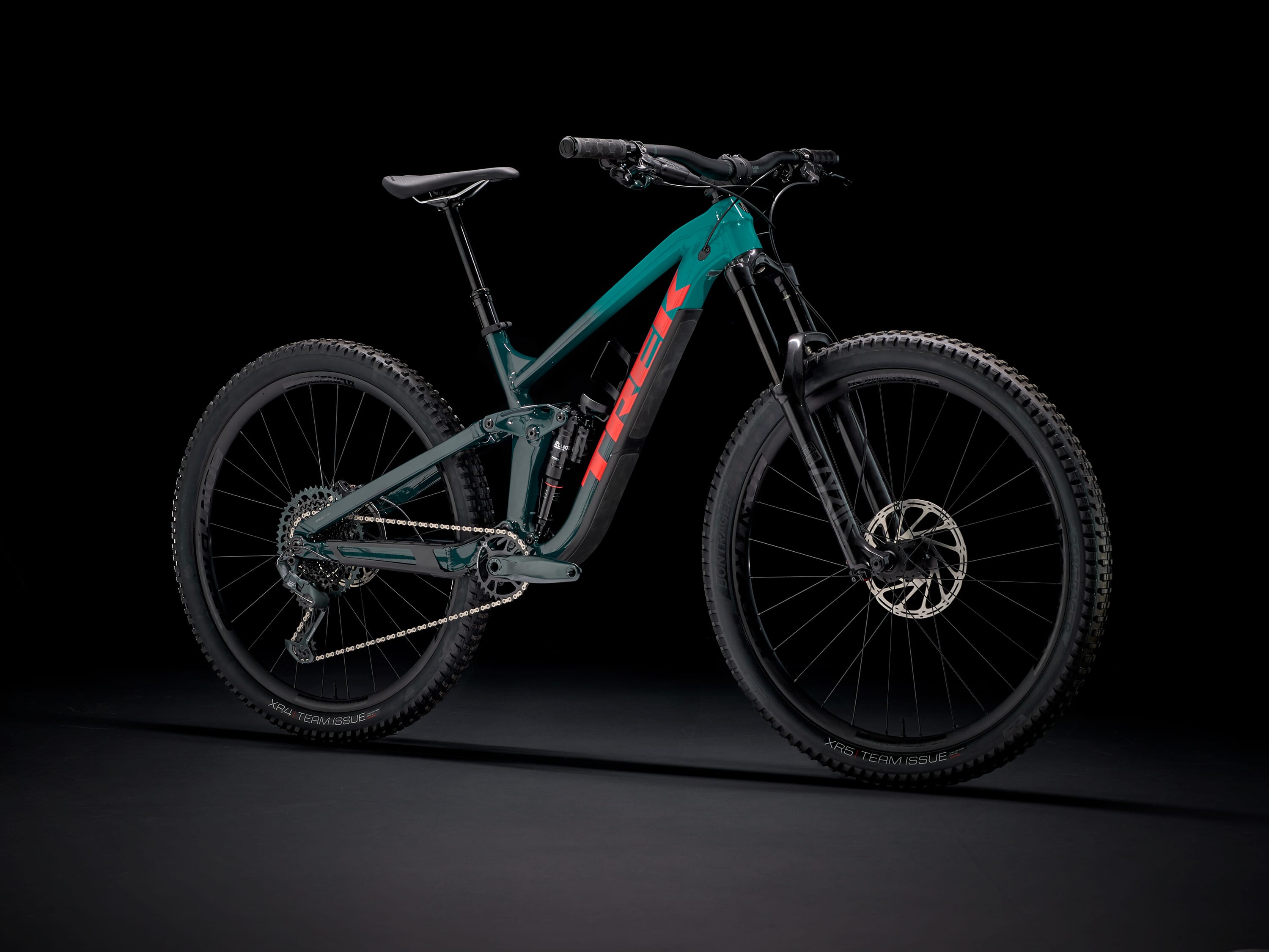 2021 Trek Slash 8 GX.jpg